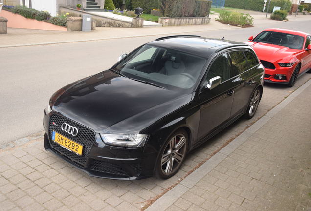 Audi RS4 Avant B8