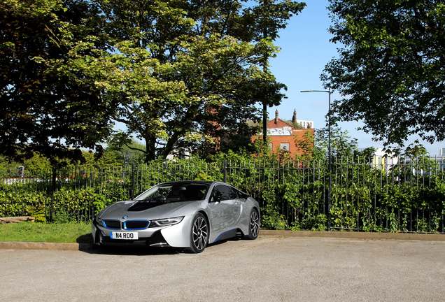 BMW i8