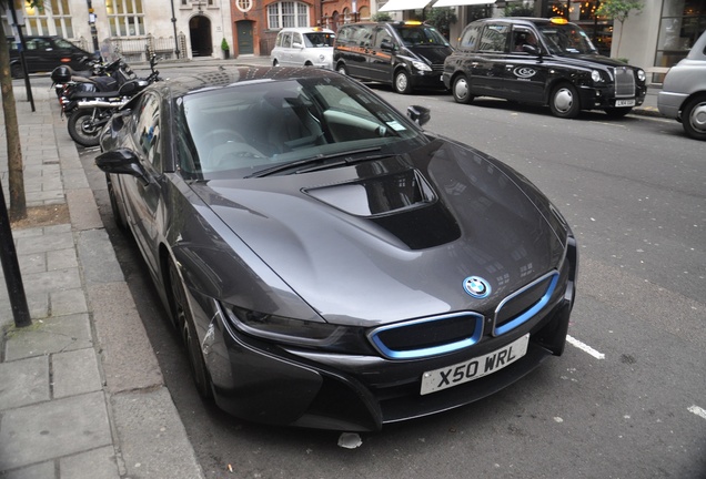 BMW i8