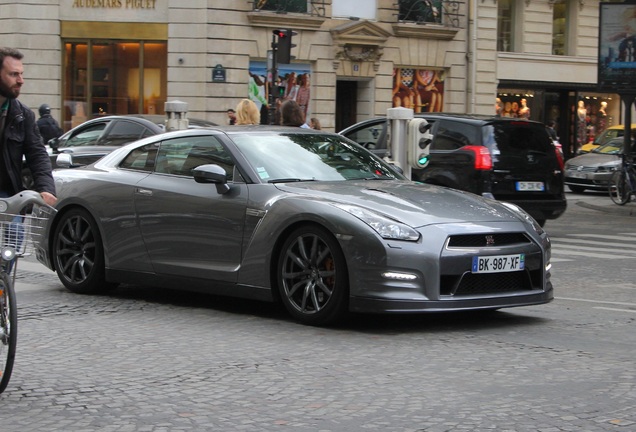 Nissan GT-R 2011