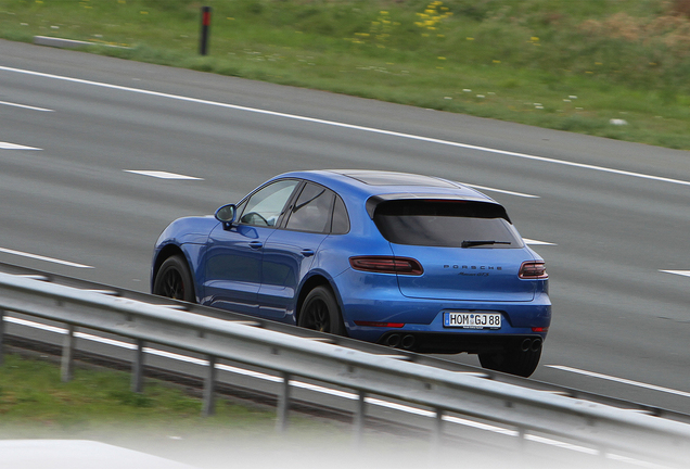 Porsche 95B Macan GTS