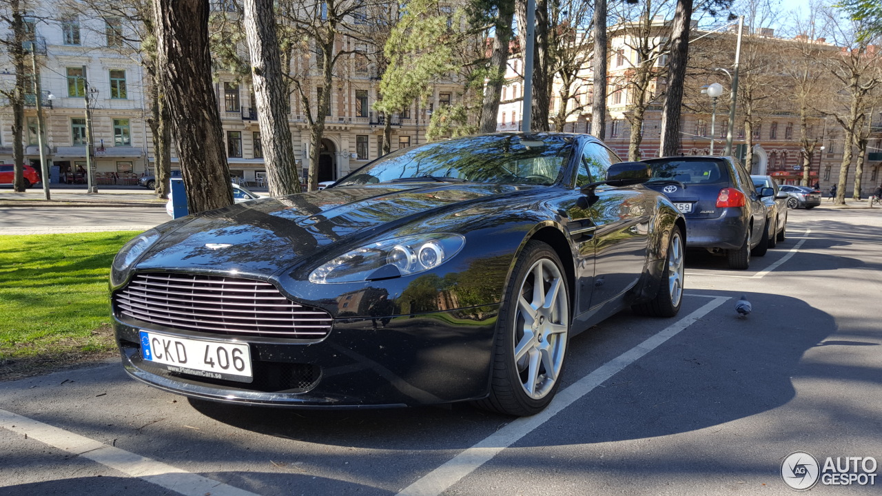 Aston Martin V8 Vantage