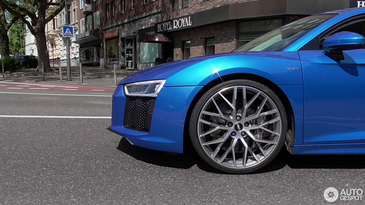 Audi R8 V10 2015