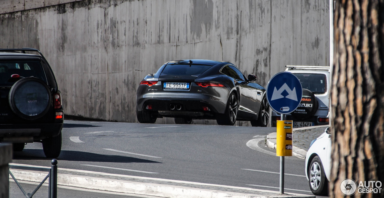 Jaguar F-TYPE S Coupé