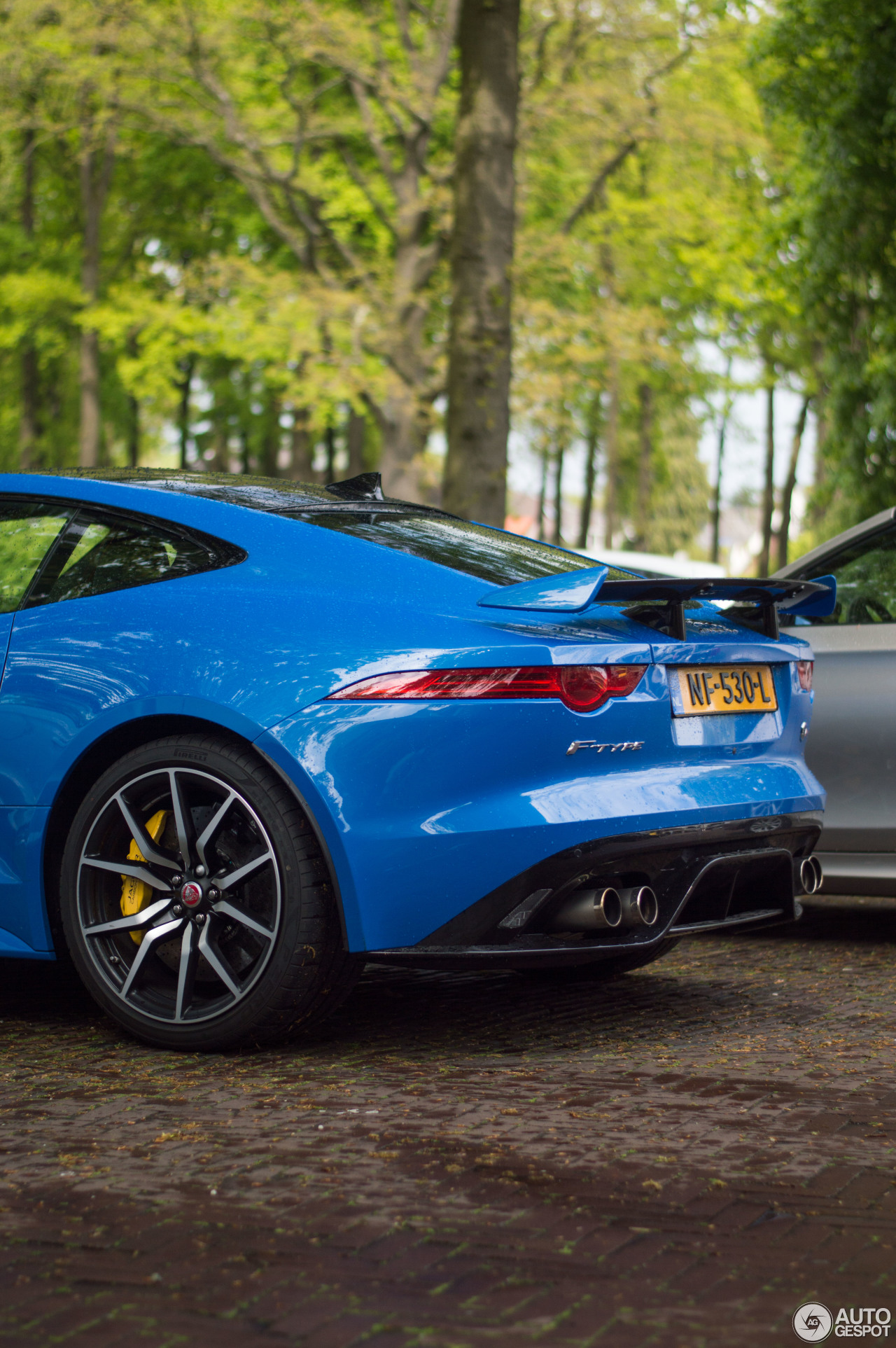 Jaguar F-TYPE SVR Coupé