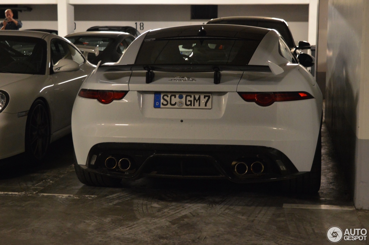 Jaguar F-TYPE SVR Coupé 2017