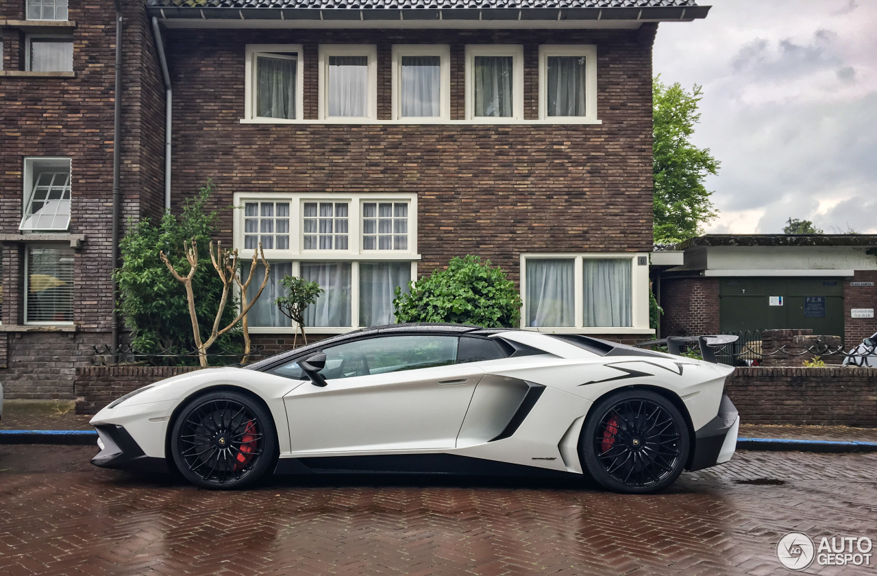 Lamborghini Aventador LP750-4 SuperVeloce Roadster