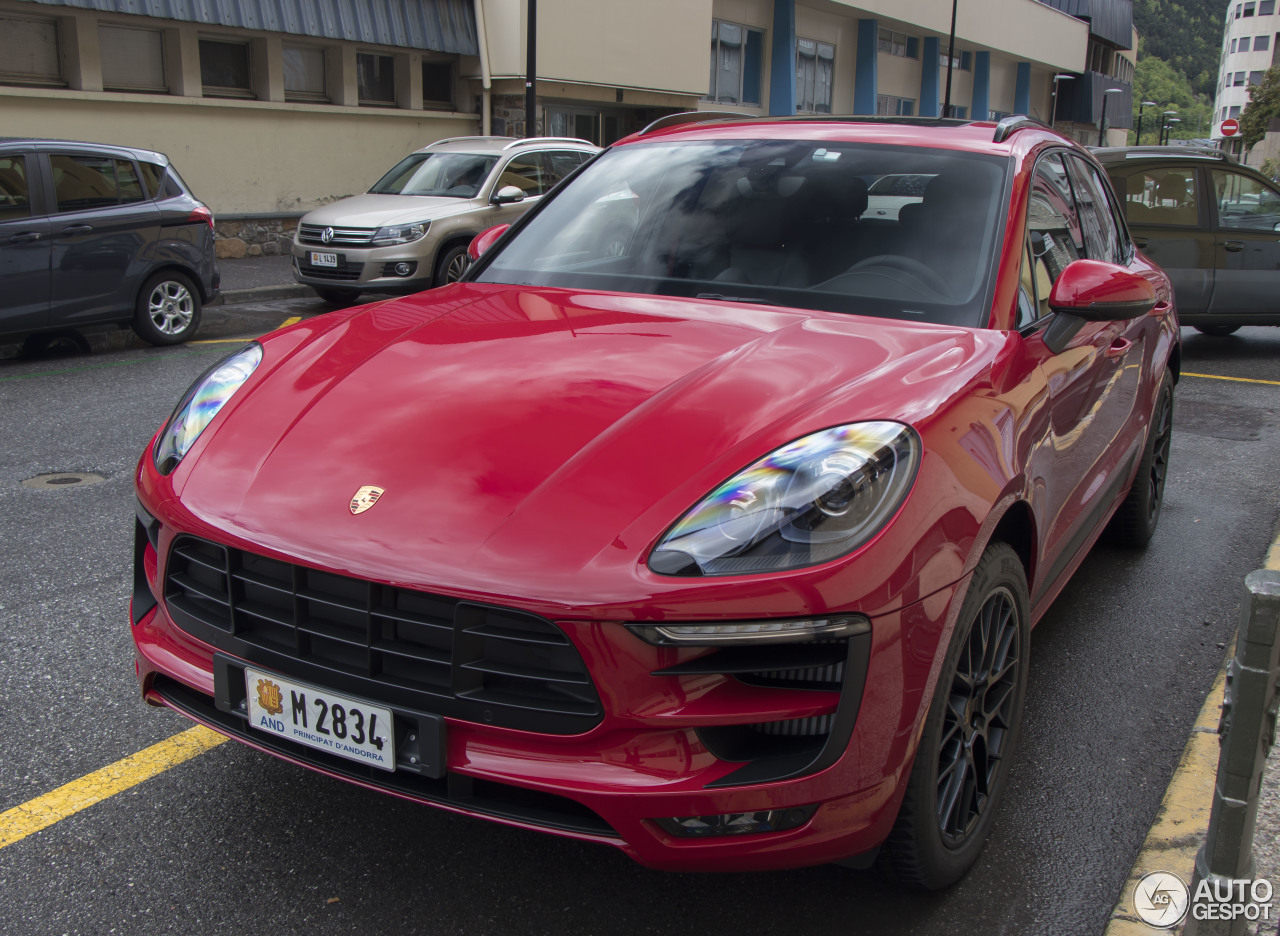 Porsche 95B Macan GTS