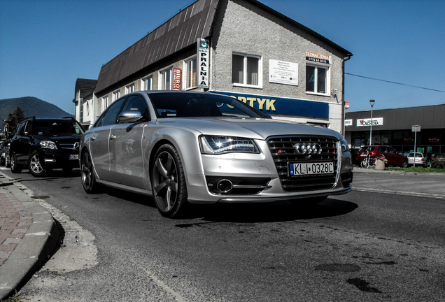 Audi S8 D4