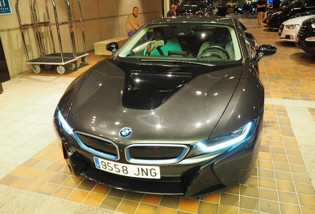 BMW i8