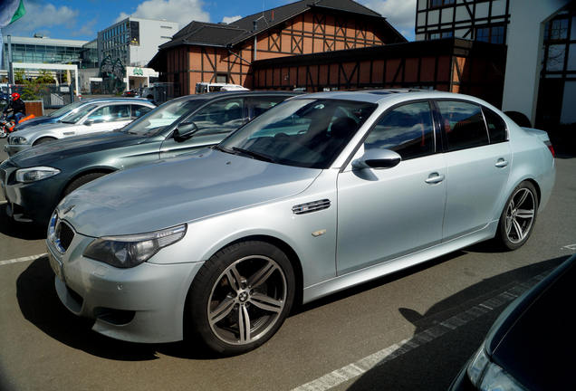 BMW M5 E60 2005