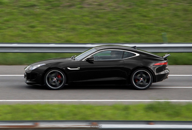 Jaguar F-TYPE S Coupé