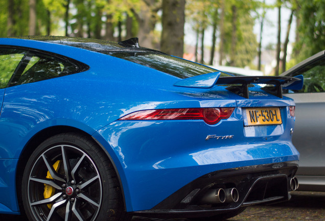 Jaguar F-TYPE SVR Coupé