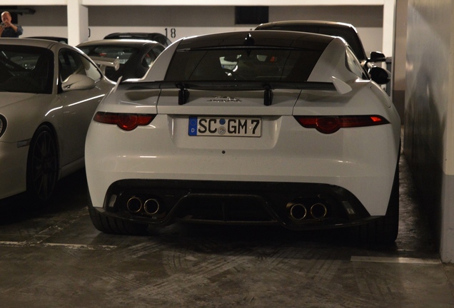 Jaguar F-TYPE SVR Coupé 2017