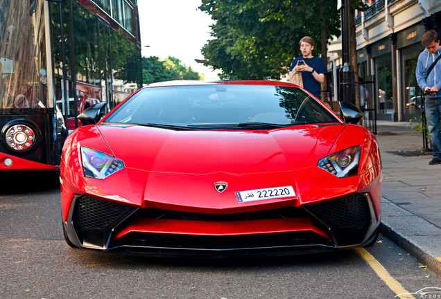 Lamborghini Aventador LP750-4 SuperVeloce