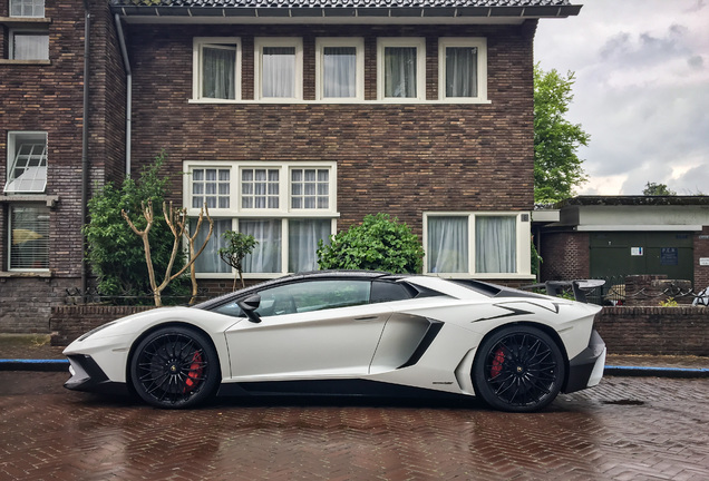 Lamborghini Aventador LP750-4 SuperVeloce Roadster