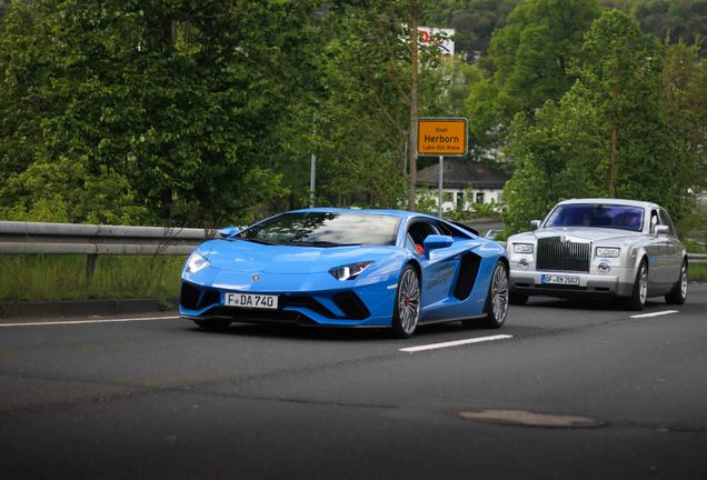 Lamborghini Aventador S LP740-4