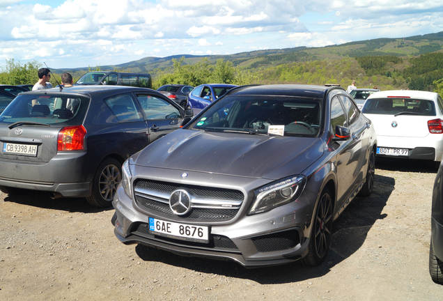 Mercedes-AMG GLA 45 X156