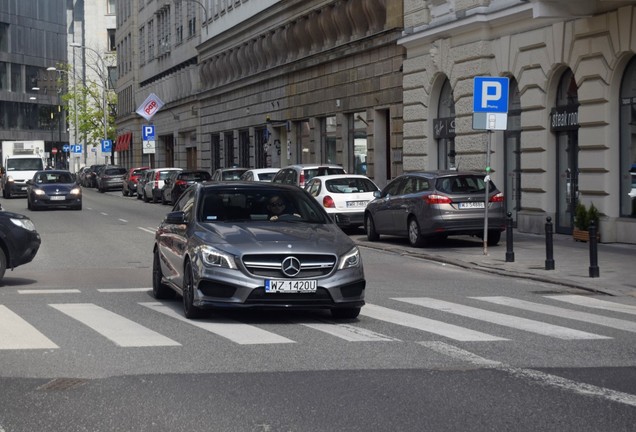 Mercedes-Benz CLA 45 AMG C117