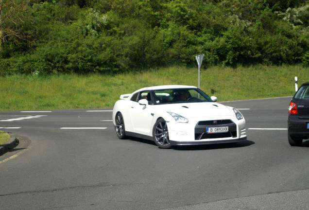 Nissan GT-R 2011