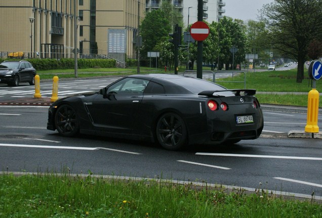 Nissan GT-R