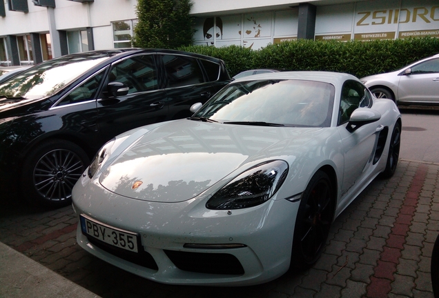 Porsche 718 Cayman S