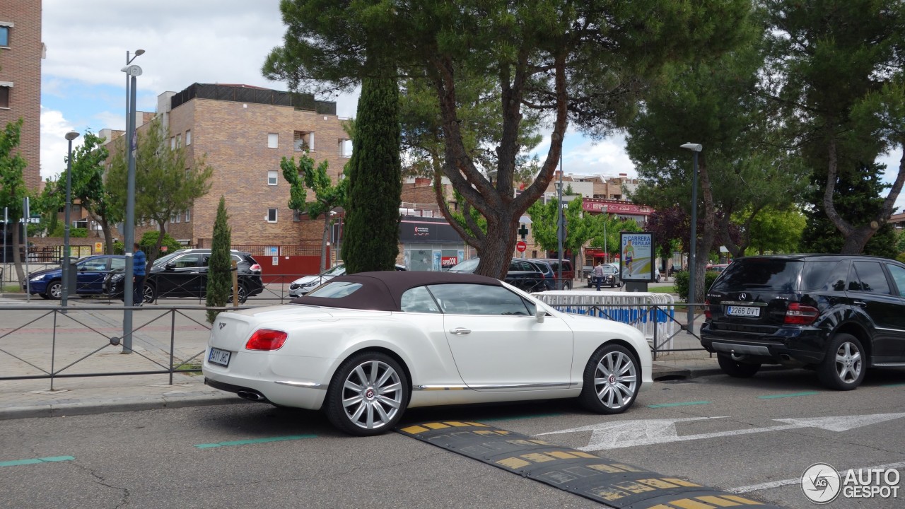 Bentley Continental GTC V8