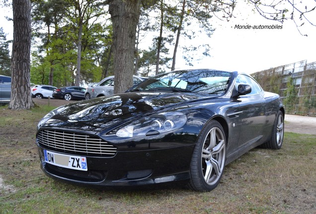 Aston Martin DB9