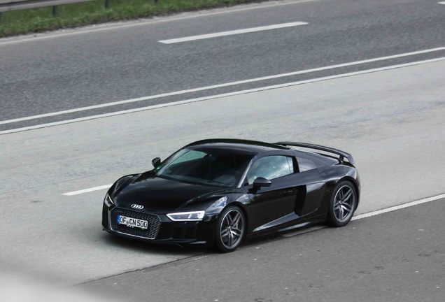 Audi R8 V10 Plus 2015