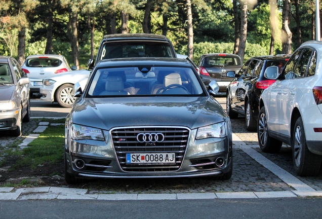 Audi S8 D4