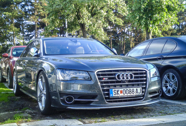 Audi S8 D4