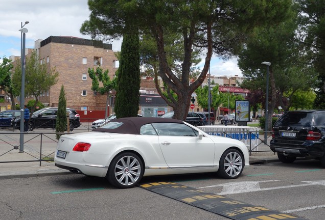 Bentley Continental GTC V8