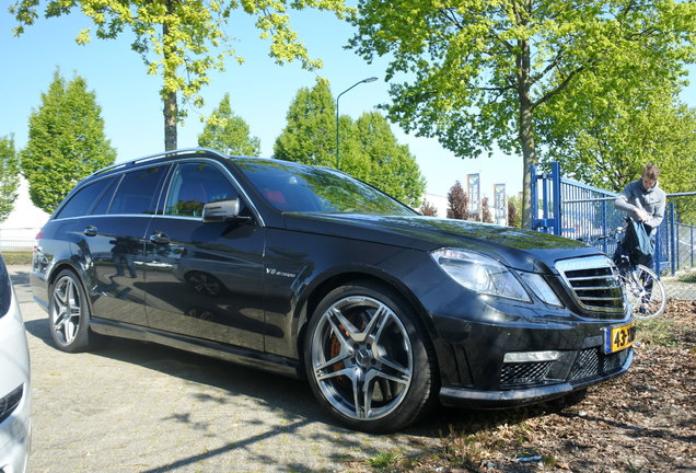 Mercedes-Benz E 63 AMG S212 V8 Biturbo