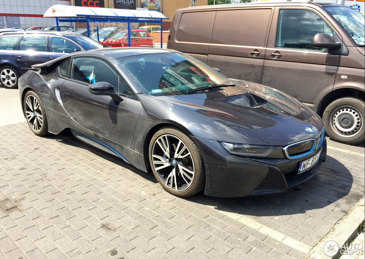 BMW i8