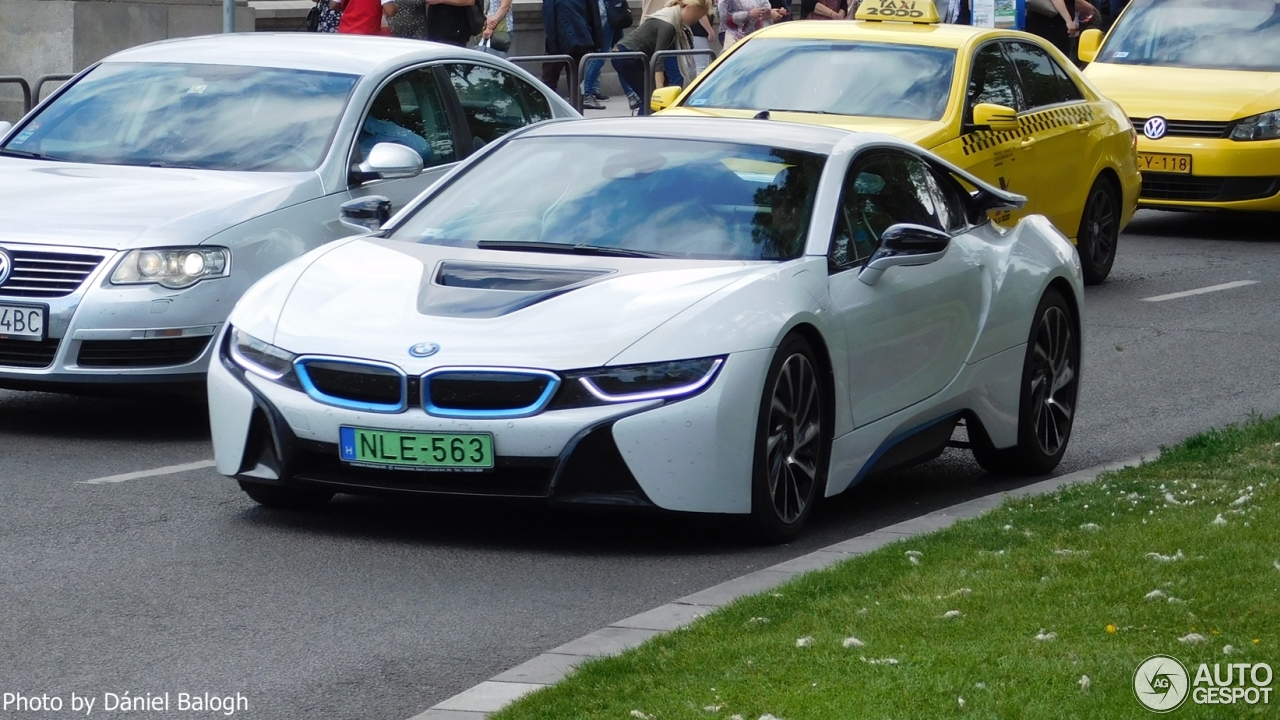 BMW i8