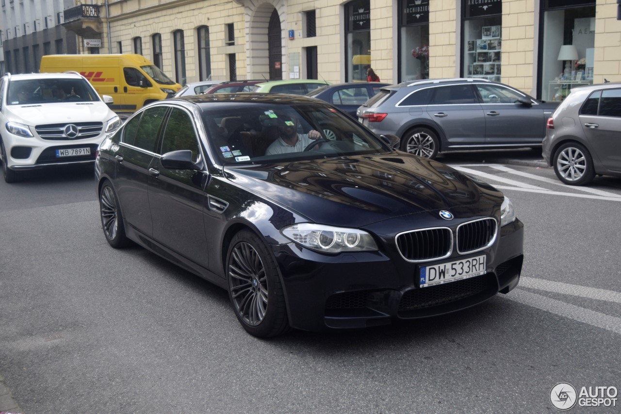 BMW M5 F10 2011