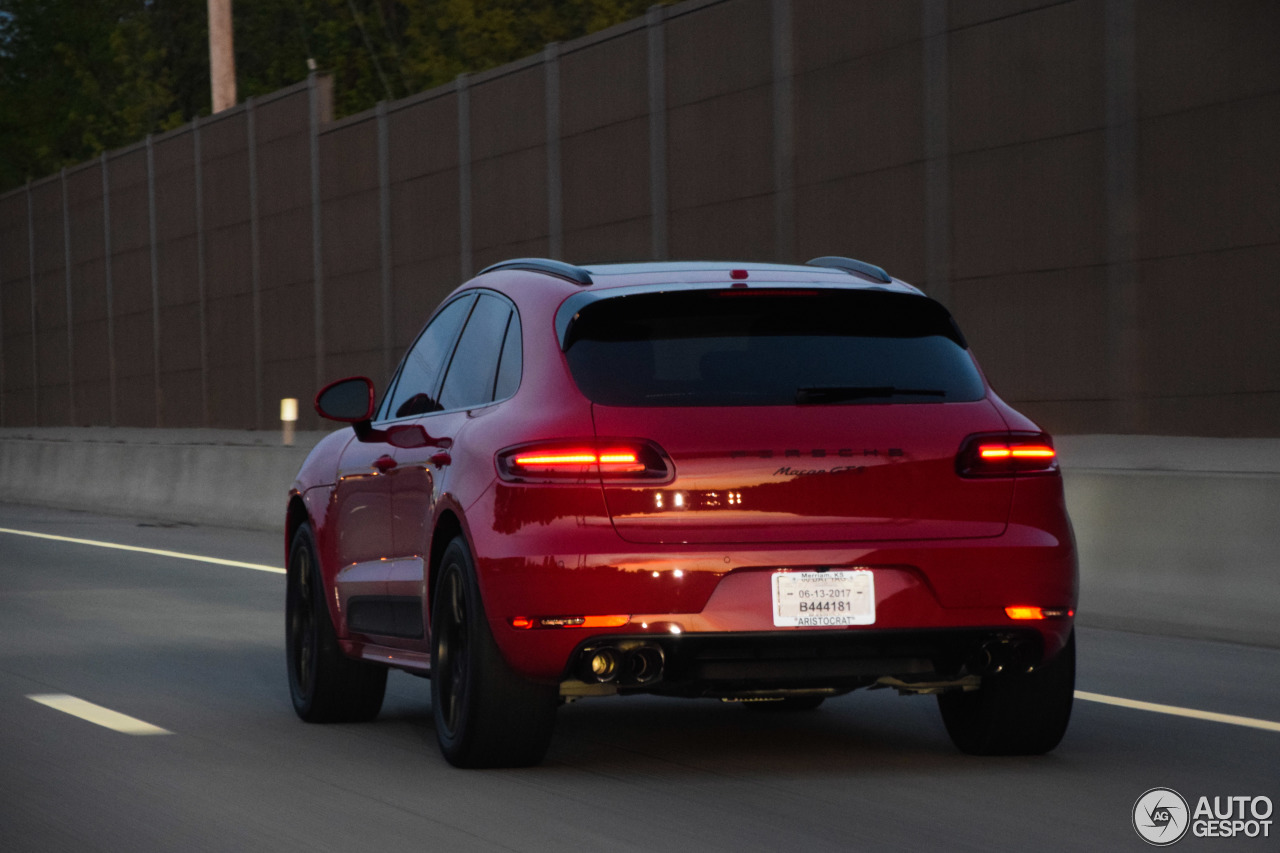 Porsche 95B Macan GTS