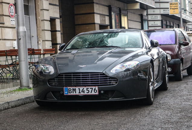 Aston Martin V8 Vantage S