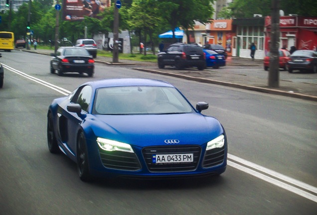 Audi R8 V10 Plus 2013