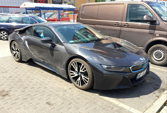 BMW i8