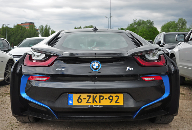 BMW i8