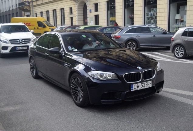 BMW M5 F10 2011