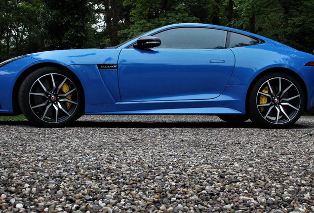 Jaguar F-TYPE SVR Coupé