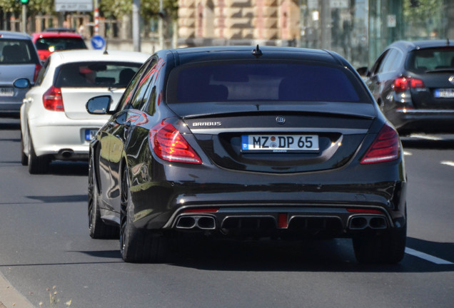 Mercedes-Benz Brabus 900 Rocket