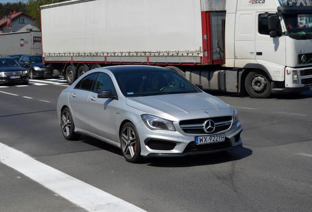 Mercedes-Benz CLA 45 AMG C117