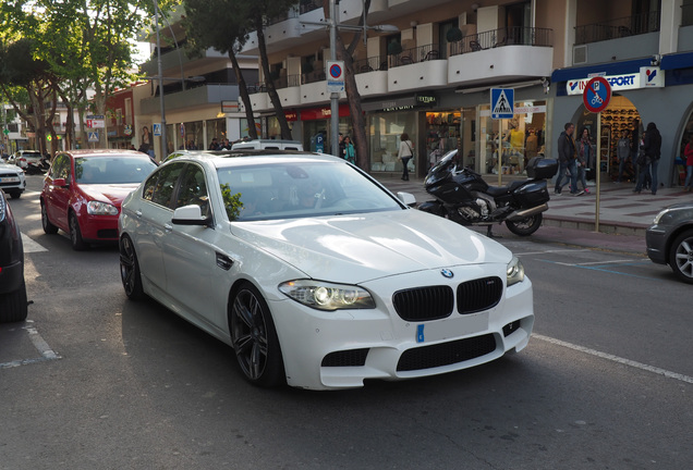 BMW M5 F10 2011