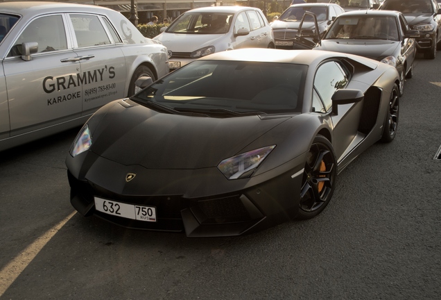 Lamborghini Aventador LP700-4