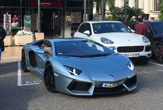 Lamborghini Aventador LP700-4