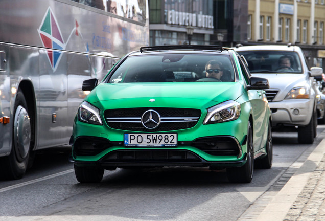 Mercedes-AMG A 45 W176 2015