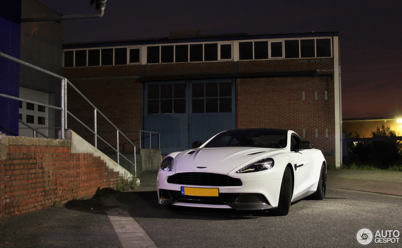 Aston Martin Vanquish 2015 Carbon White Edition